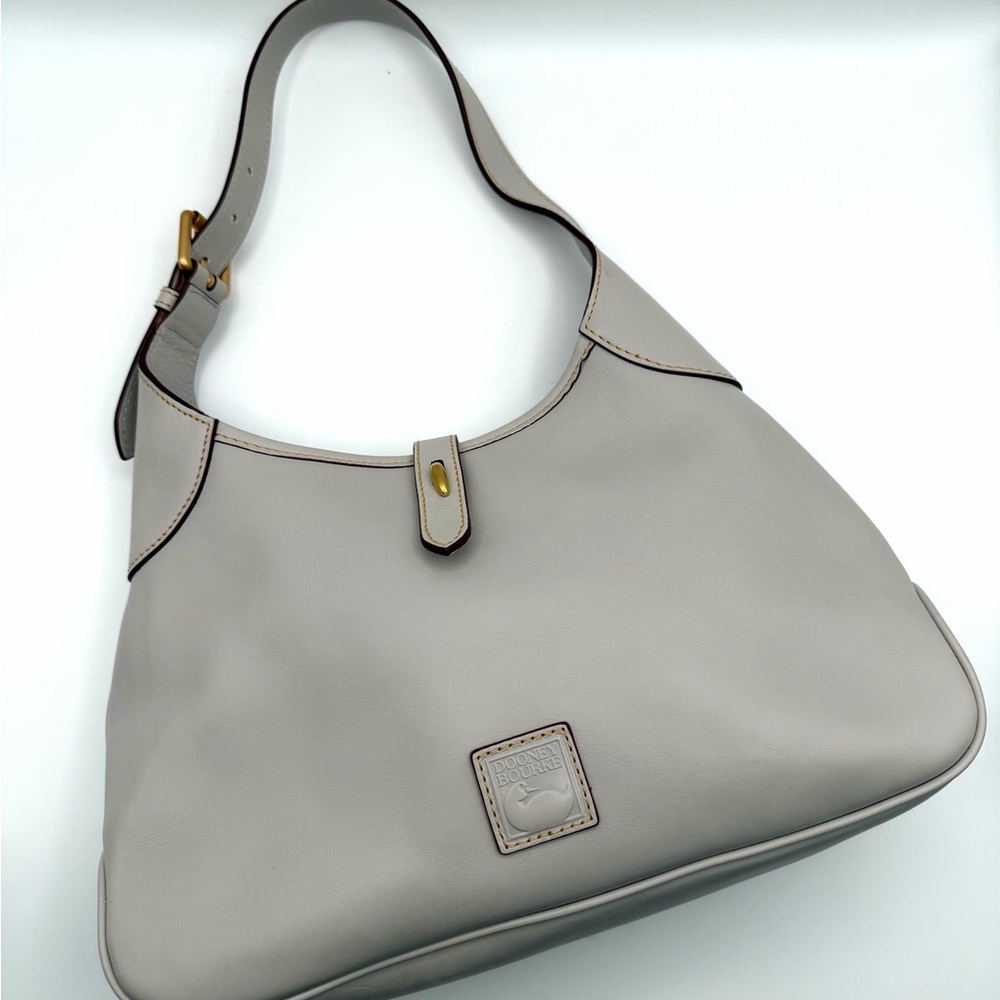 Dooney & Bourke Cream Leather Shoulder Bag | Smoke Free Home 💛 - Picture 8 of 8